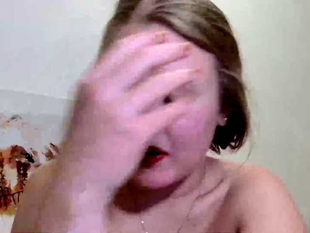 MILEY_GREY