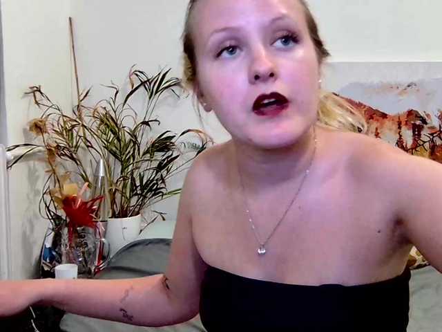 xmileygreyx live cam on BongaCams