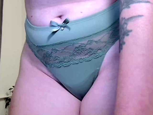 MILEY_GREY