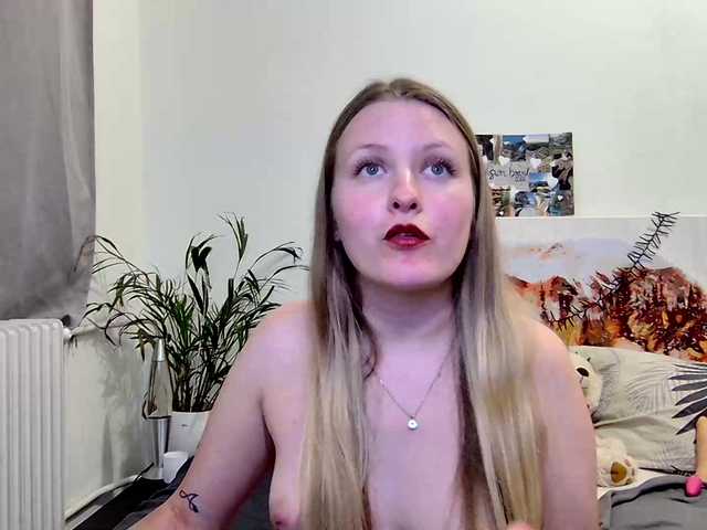 xmileygreyx's BongaCams show and profile