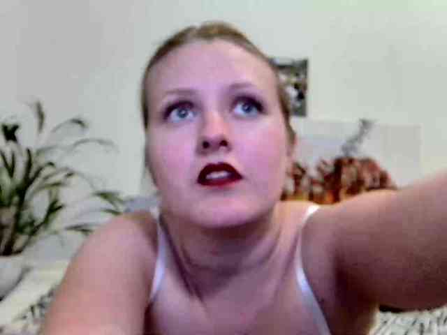 MILEY_GREY webcam