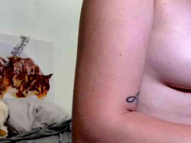 MILEY_GREY webcam