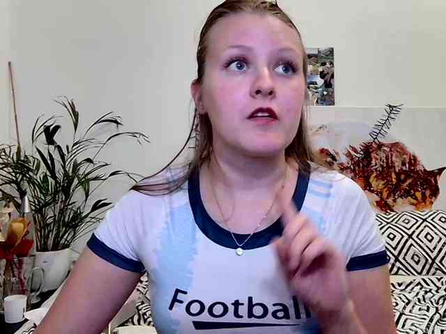 MILEY_GREY webcam