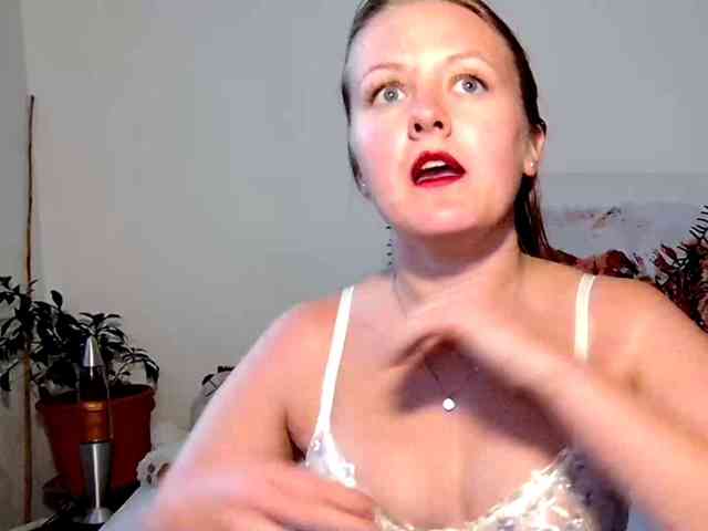 MILEY_GREY webcam