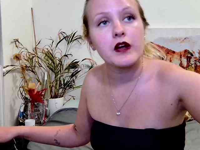 MILEY_GREY webcam