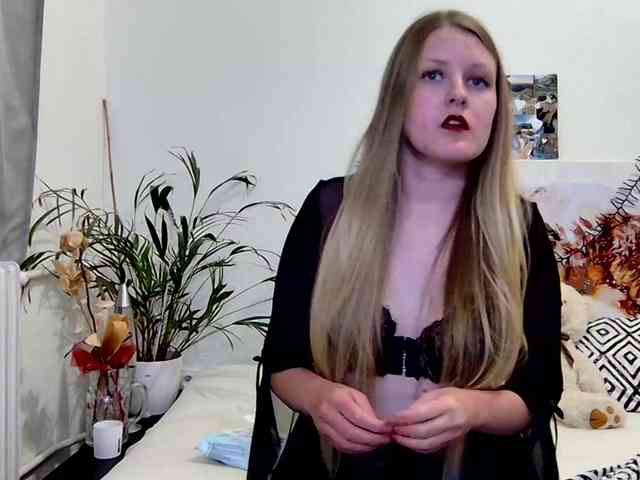 MILEY_GREY webcam