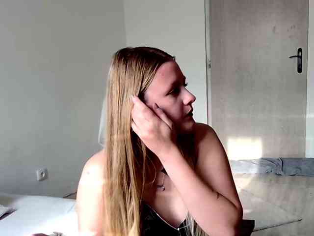 MILEY_GREY webcam