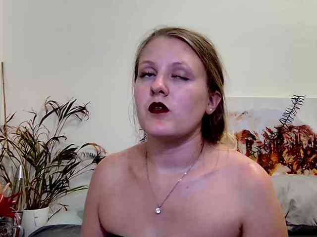 MILEY_GREY webcam