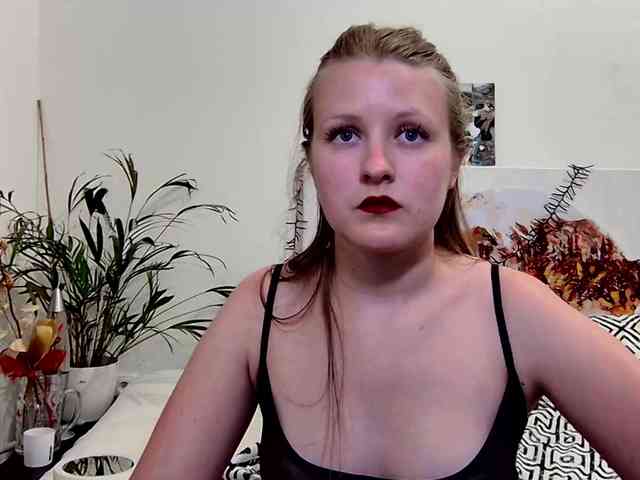 MILEY_GREY webcam