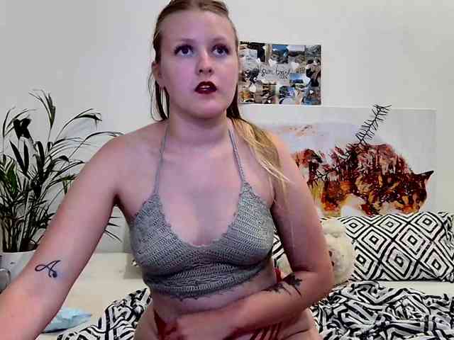 MILEY_GREY