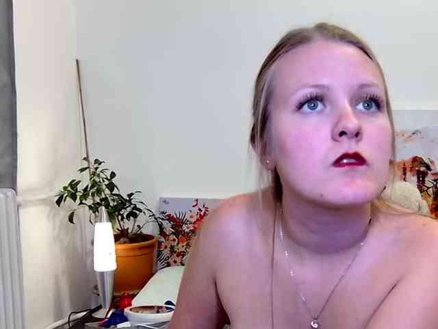 MILEY_GREY webcam
