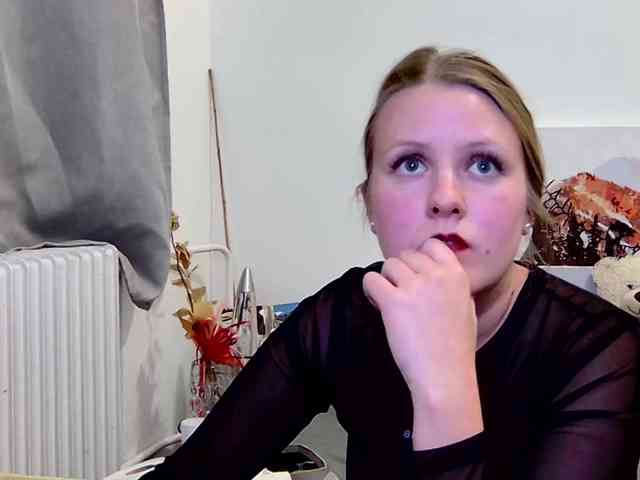 MILEY_GREY webcam