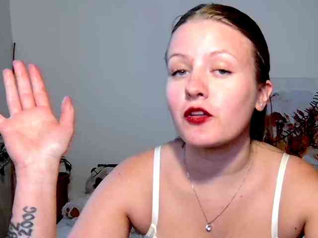 MILEY_GREY webcam