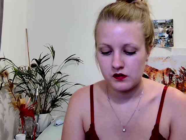 MILEY_GREY webcam