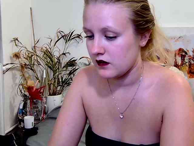 MILEY_GREY webcam