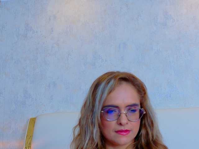 MarylinsVega live cam