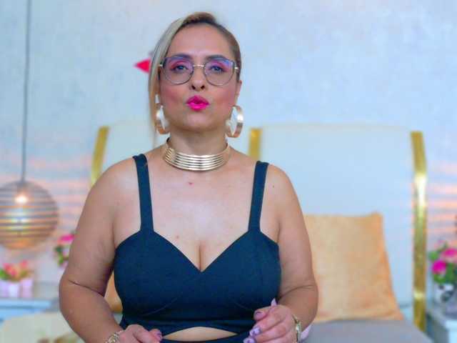 MarylinsVega live cam on BongaCams