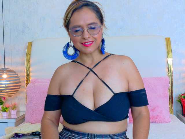MarylinsVega live cam on BongaCams