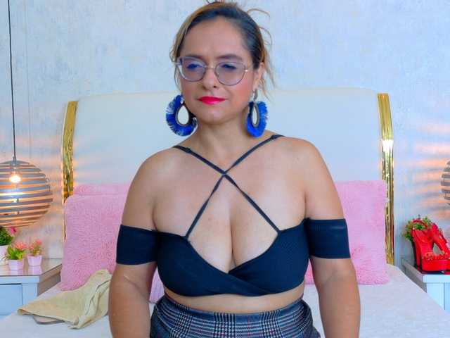 MarylinsVega live cam on BongaCams