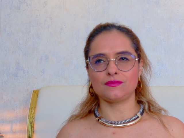 MarylinsVega live cam on BongaCams