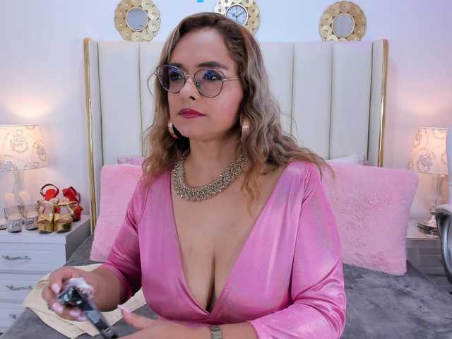 MarylinsVega live cam on BongaCams