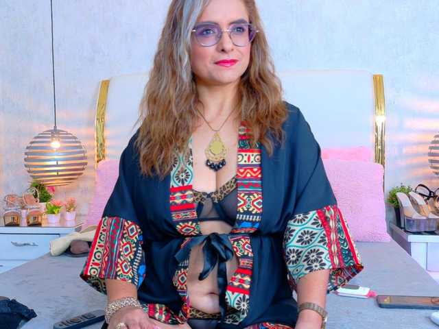 MarylinsVega live cam on BongaCams