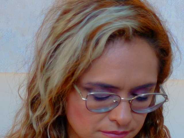 MarylinsVega live cam on BongaCams