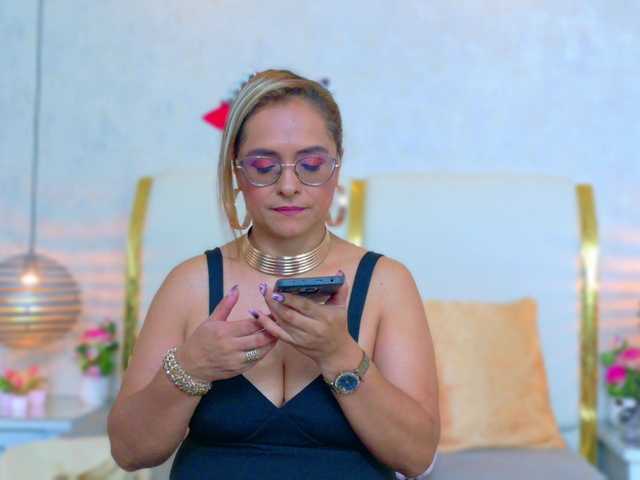 MarylinsVega live cam on BongaCams
