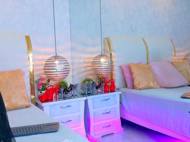 MarylinsVega live cam on BongaCams