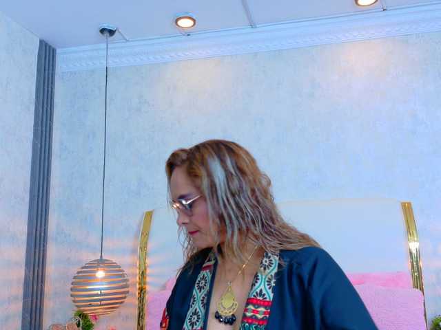 MarylinsVega live cam on BongaCams