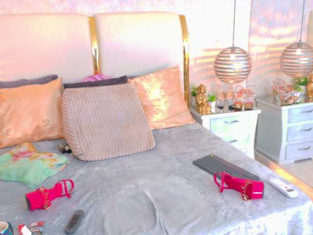 MarylinsVega live cam preview