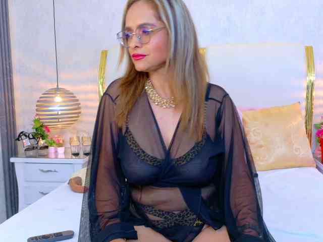 Model: MarylinsVega