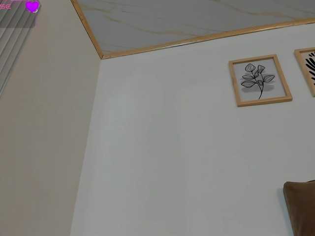MilaWinslet live cam on BongaCams