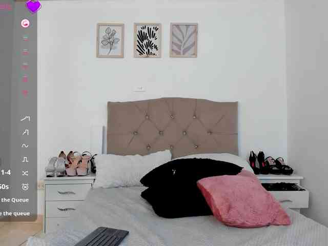 MilaWinslet webcam