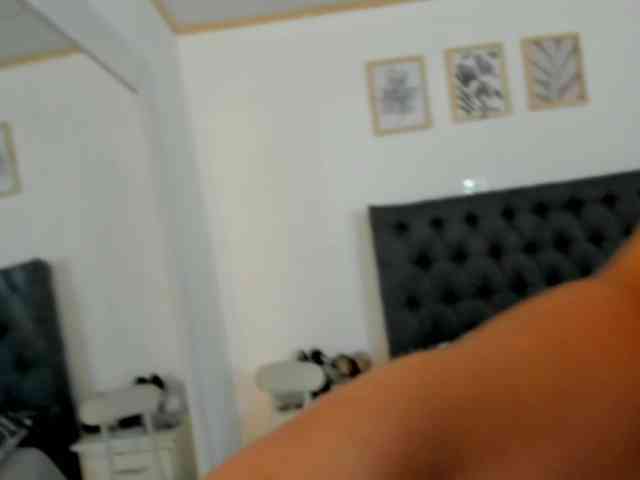 MilaWinslet webcam