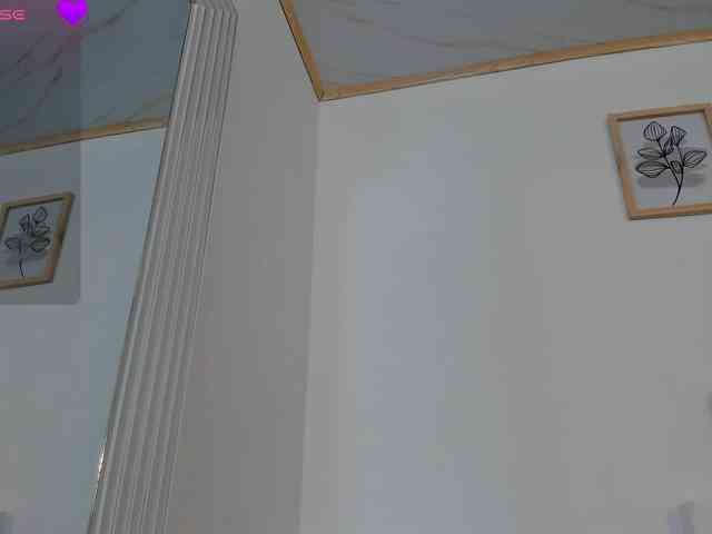MilaWinslet webcam