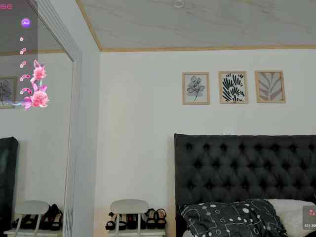 MilaWinslet webcam