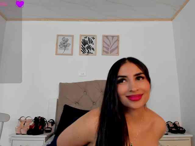MilaWinslet webcam