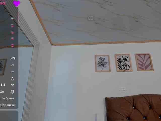 MilaWinslet webcam