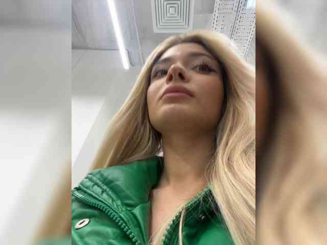 Model: obsessed_with_me