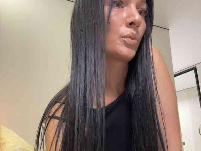 _UkRaiNo4Ka_ webcam