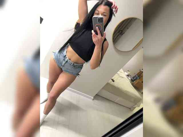 _UkRaiNo4Ka_ webcam