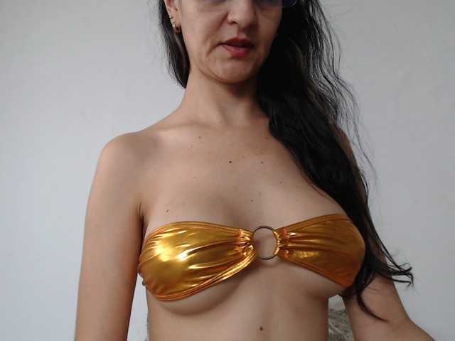 ke-moll webcam bongacams model stream image