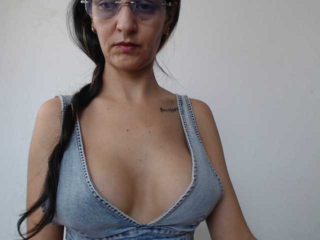 ke-moll live cam on BongaCams