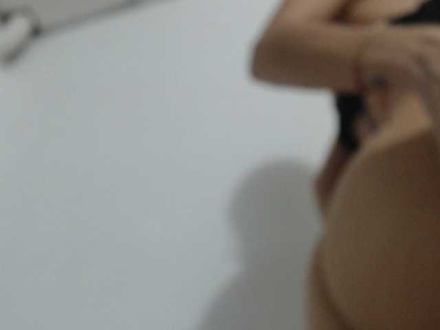 ke-moll live cam on BongaCams