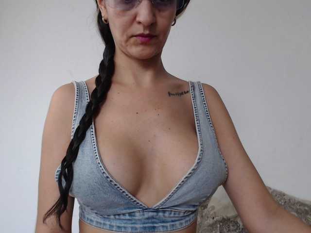 ke-moll live cam on BongaCams