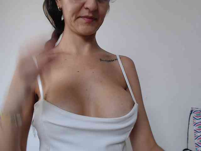 ke-moll Live Webcam on BongaCams