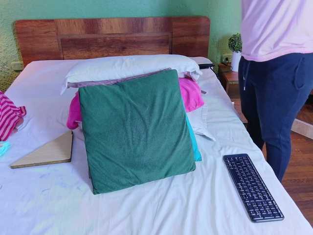 DANAABROWN live cam on BongaCams