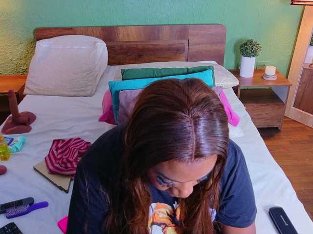 DANAABROWN live cam on BongaCams