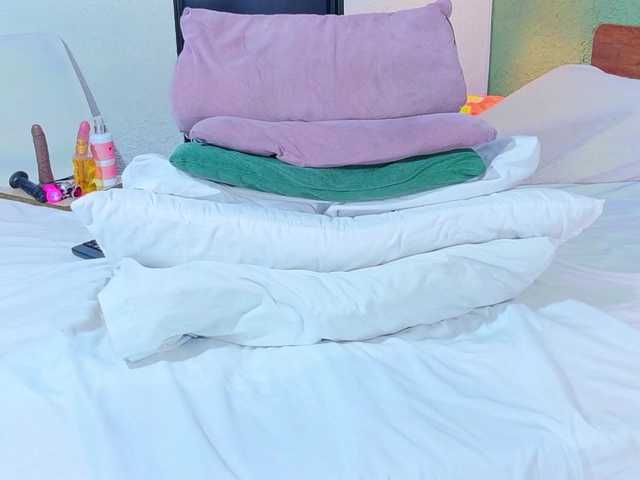 DANAABROWN's BongaCams show and profile